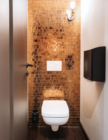 WC-Kabine im Tony Roma´s Berlin