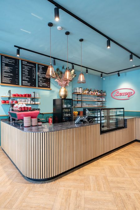 Beleuchtungs-Planung für eine Café-Bar in Potsdam Babelsberg von Innenarchitekten in Berlin