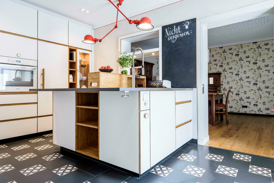 Küche in einem Bauernhaus von Ihrem Innenarchitekt in Berlin - Brandenburg
